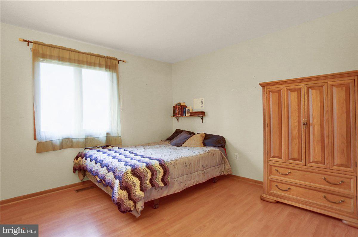 10 Jaindl Road Mertztown, PA 19539 - Photo 21 of 35 2nd bedroom