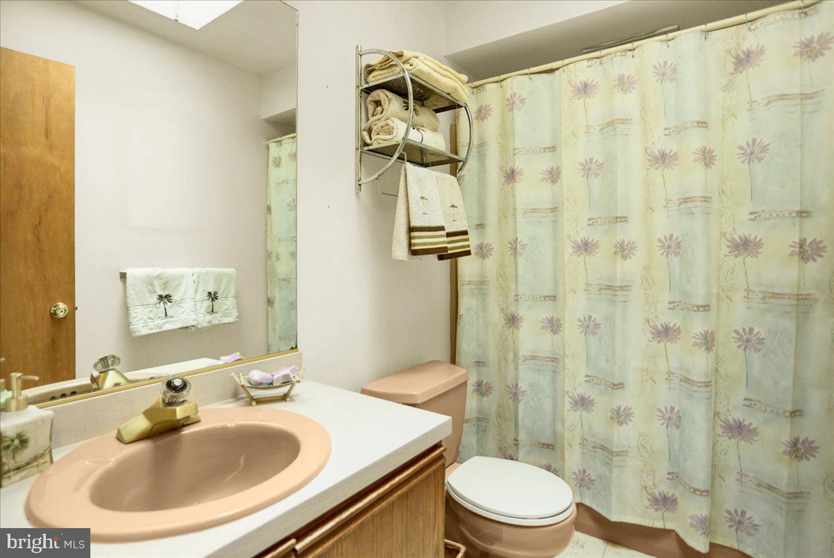 10 Jaindl Road Mertztown, PA 19539 - Photo 25 of 35 Full bath