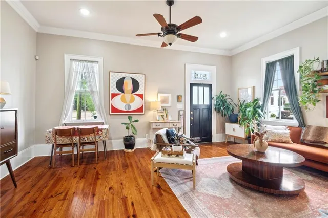 $2,000 | 215 North Scott Street, New Orleans, LA 70119