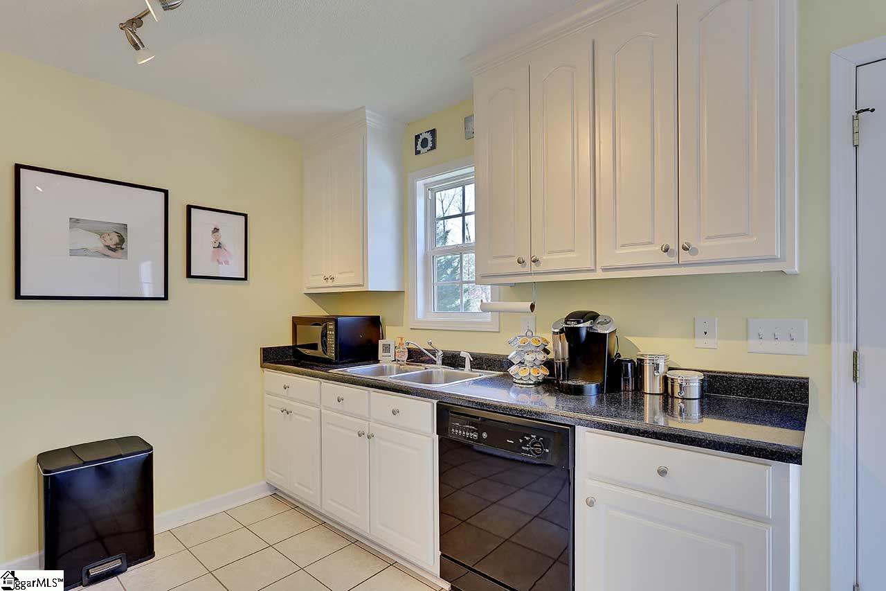 111 Elrod Place Road Piedmont, SC 29673 - Photo 3 of 31 Gallery Image 3