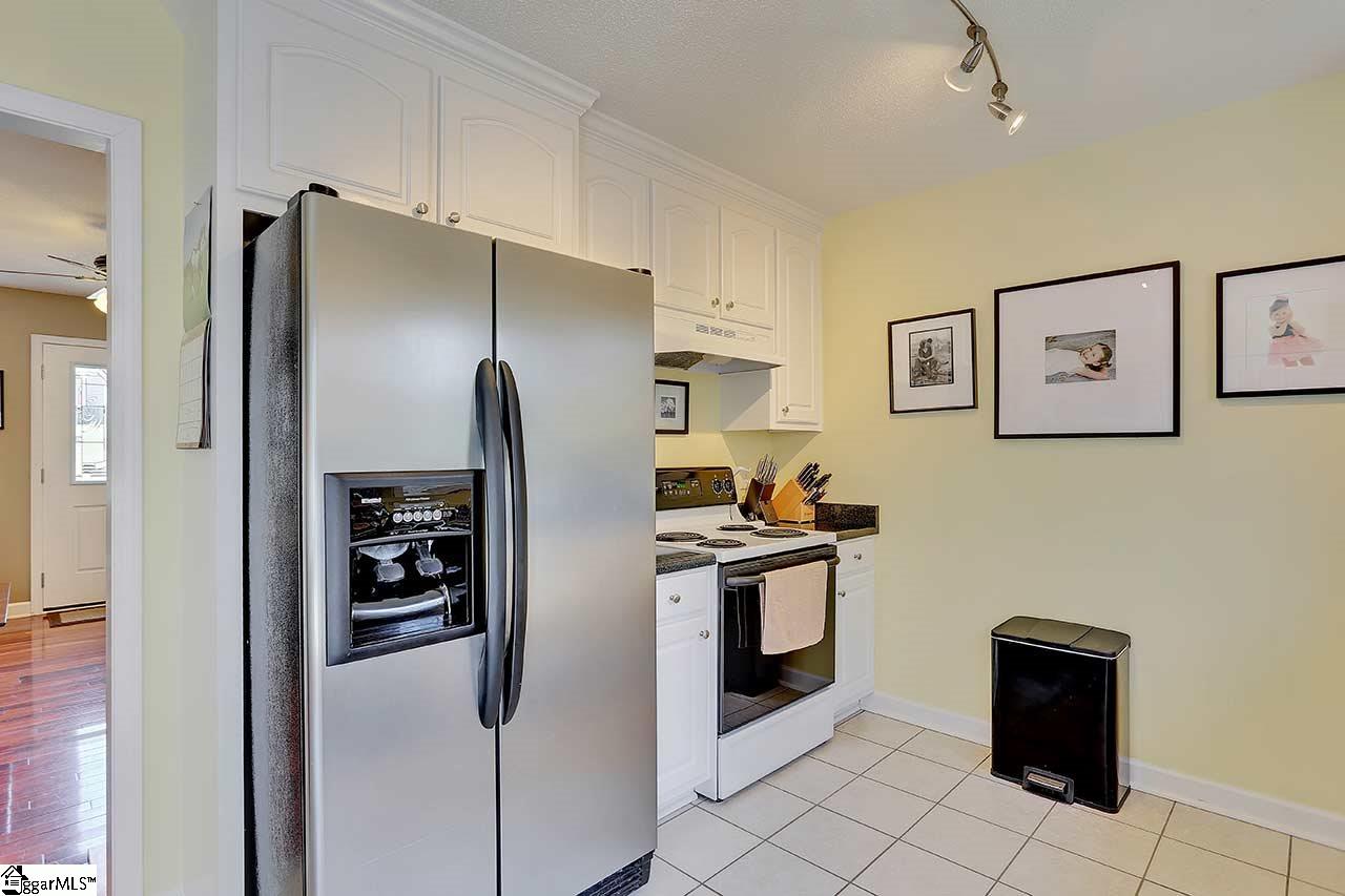 111 Elrod Place Road Piedmont, SC 29673 - Photo 4 of 31 Gallery Image 4