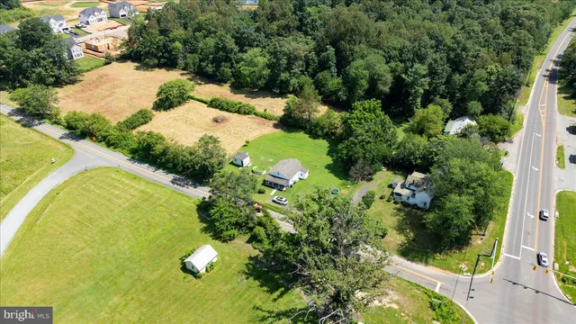 a view of a garden with an empty space