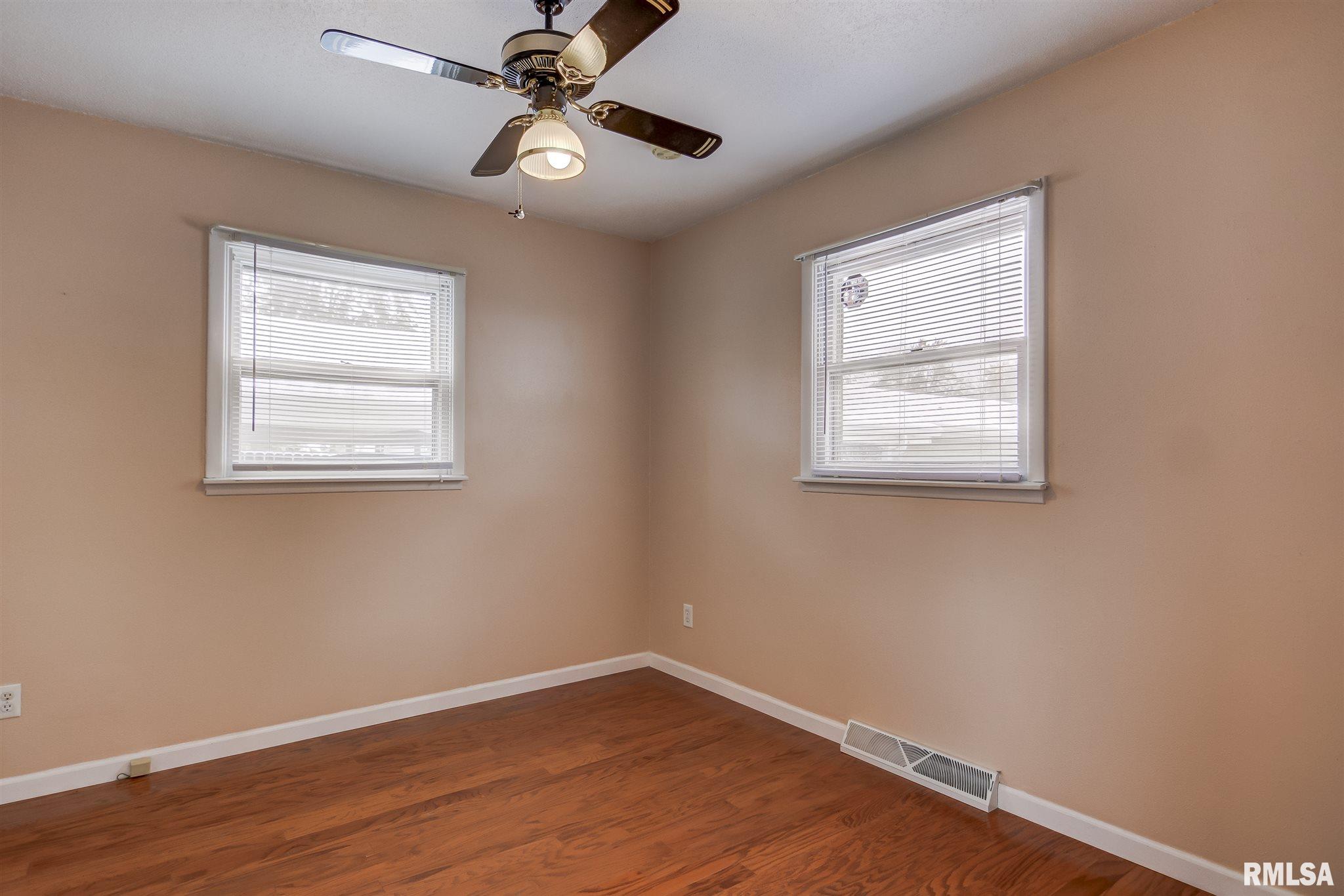 216 Stutely Lane Springfield, IL 62704 - Photo 23 of 36 Gallery Image 23