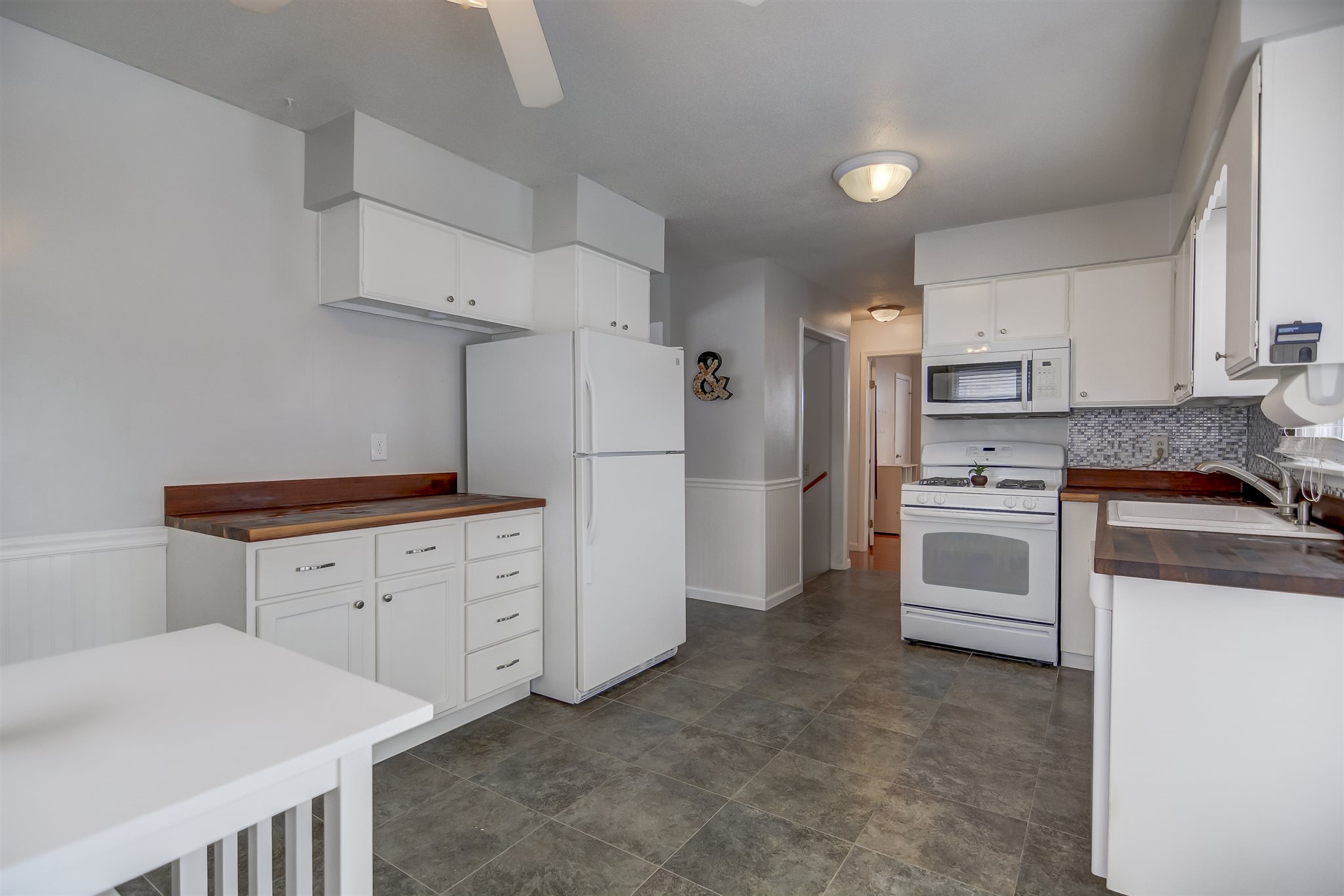 216 Stutely Lane Springfield, IL 62704 - Photo 10 of 36 Gallery Image 10