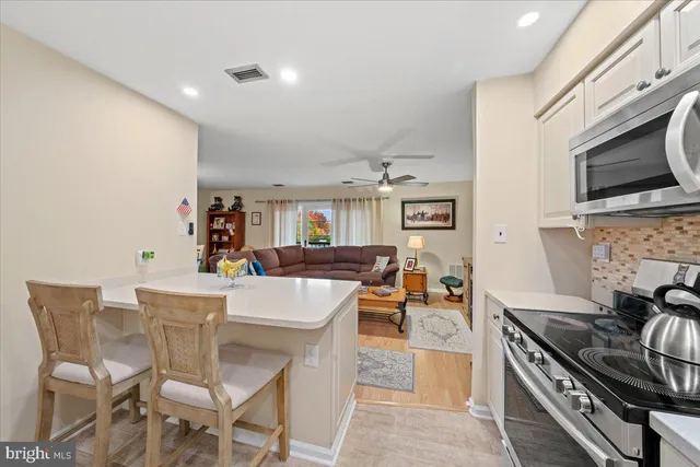 $415,000 | 215 Haddonfield Cmns, Unit 215, Haddonfield, NJ 08033