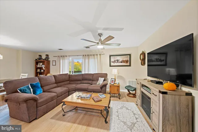 $415,000 | 215 Haddonfield Cmns, Unit 215, Haddonfield, NJ 08033