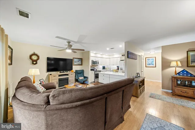 $415,000 | 215 Haddonfield Cmns, Unit 215, Haddonfield, NJ 08033