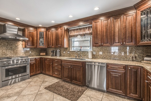 7 Paul Road Medford, MA 02155 - Photo 7 of 30