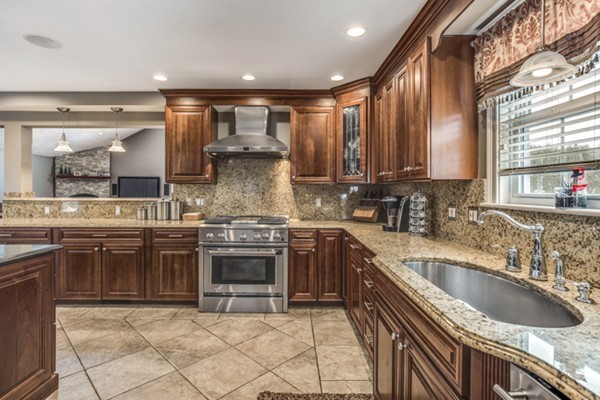 7 Paul Road Medford, MA 02155 - Photo 8 of 30