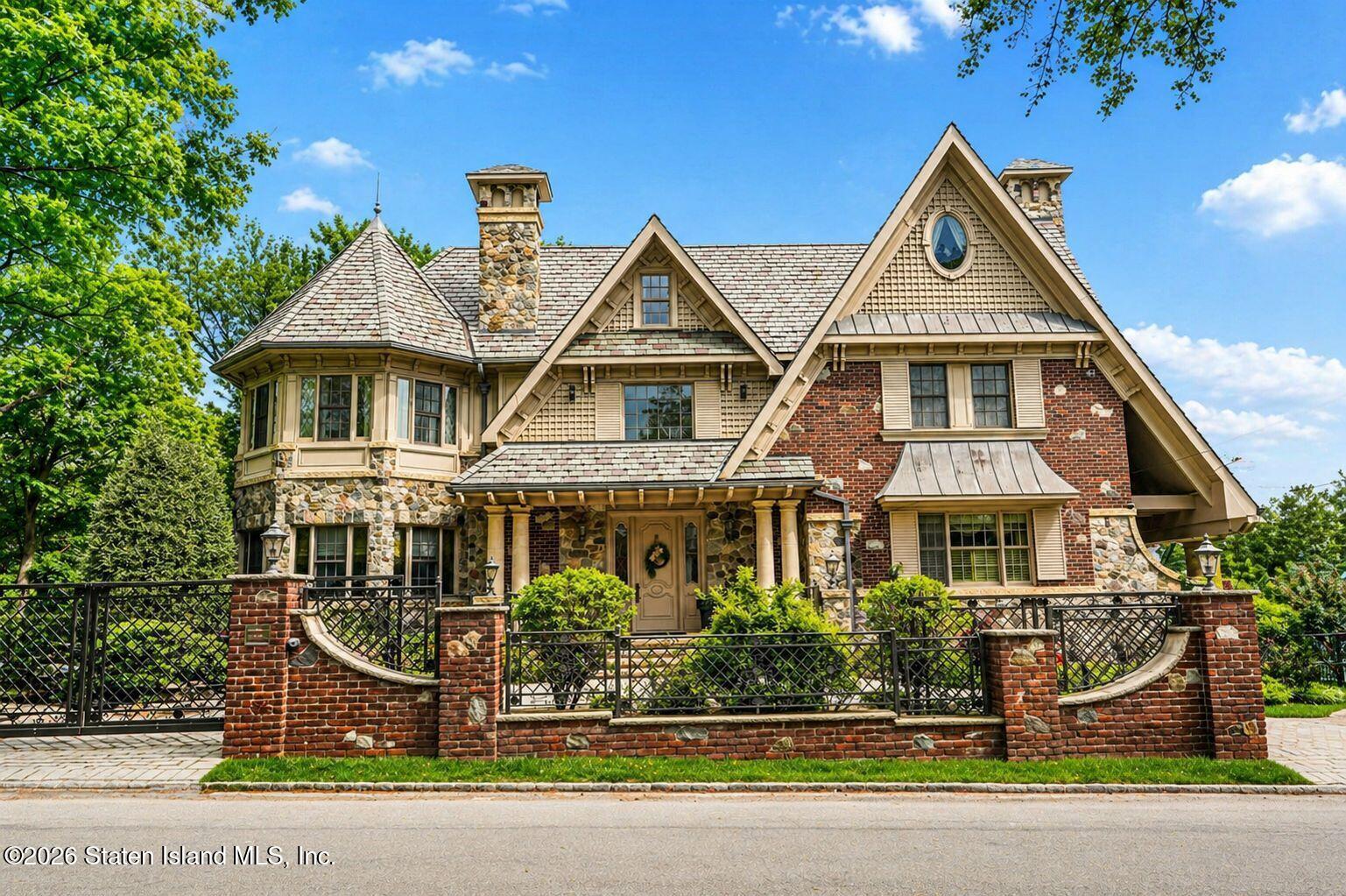 125 Benedict Road Staten Island, NY 10304 - Photo 1 of 96 125 front forward