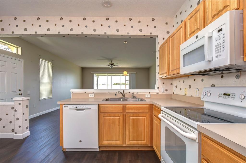 4744 Pond Ridge Drive, Unit 1 Riverview, FL 33578 - Photo 8 of 27