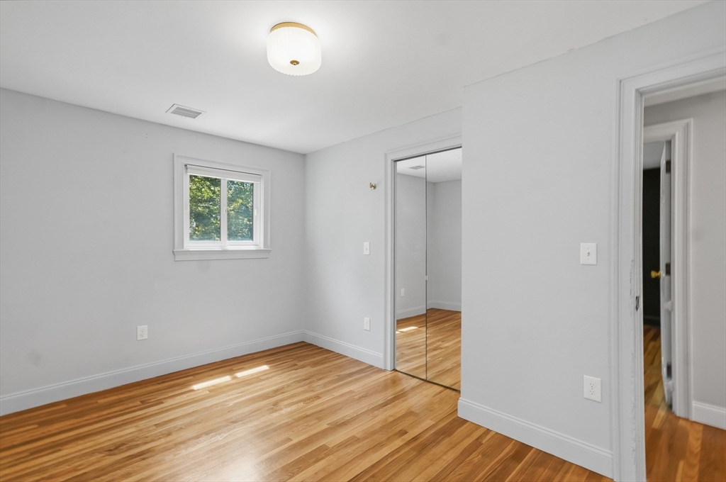 129 Marked Tree Road Holliston, MA 01746 - Photo 19 of 41 Gallery Image 19