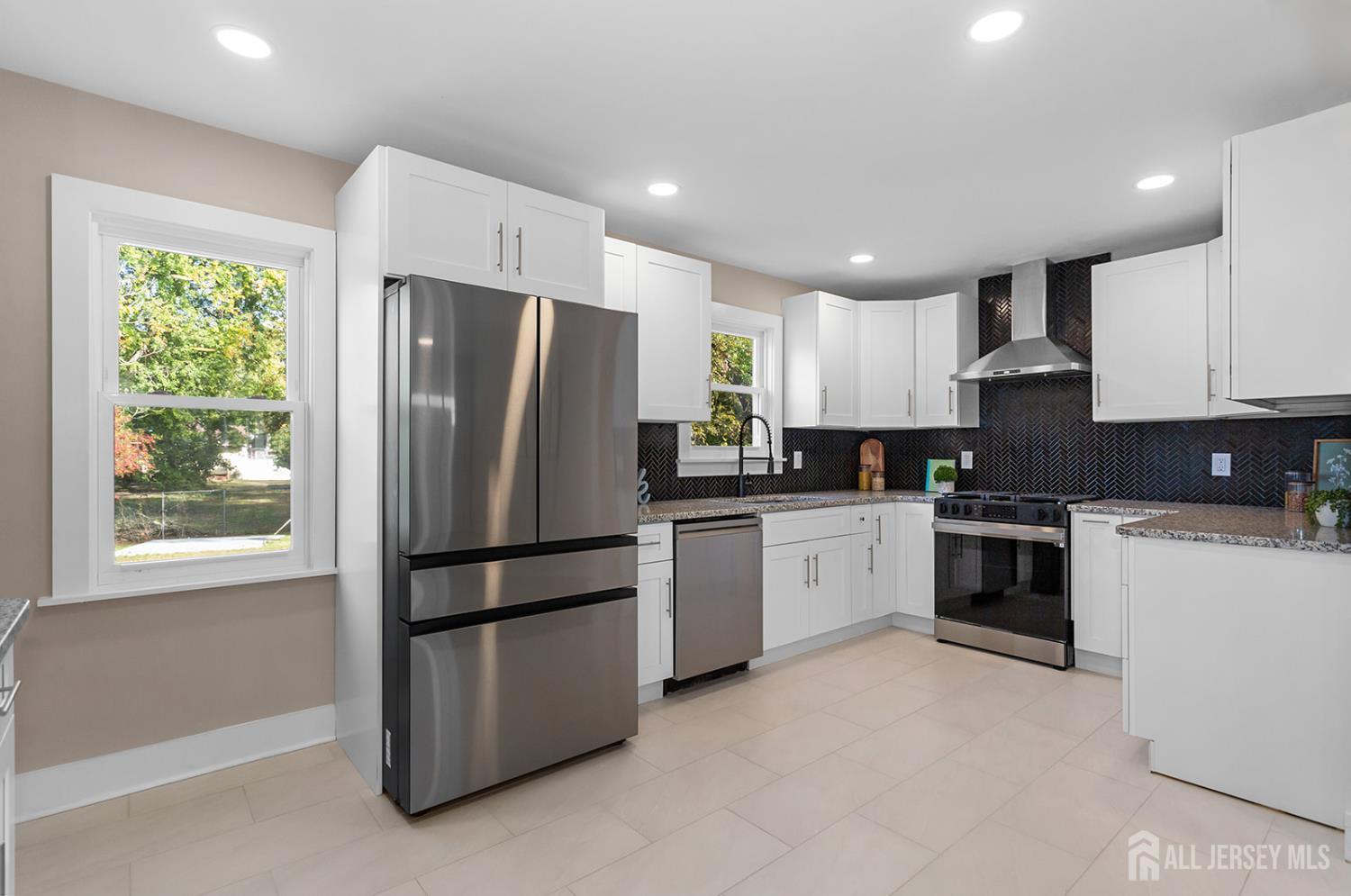 47 Glen Road Howell, NJ 07731 - Photo 15 of 37 Gallery Image 15