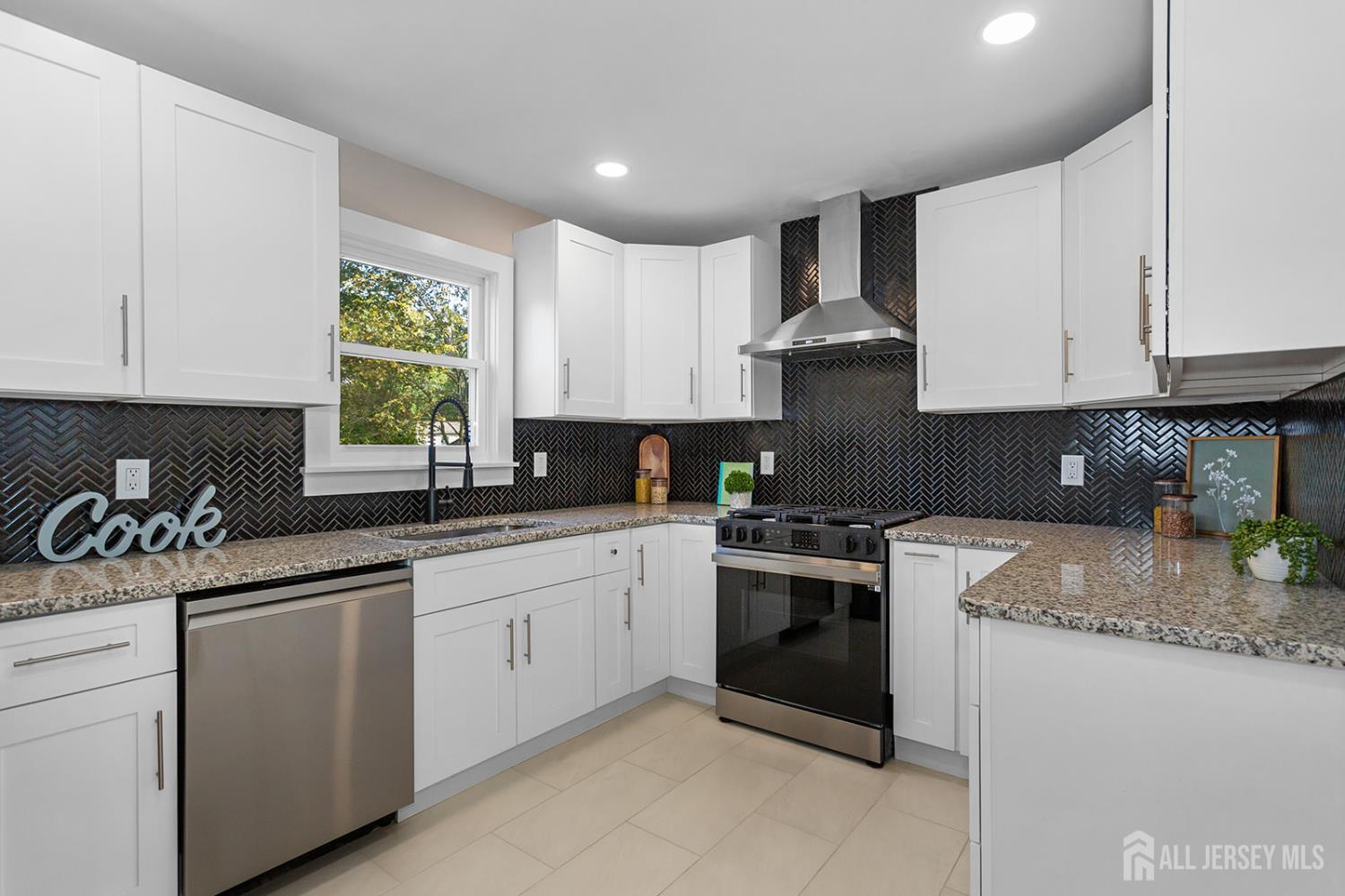 47 Glen Road Howell, NJ 07731 - Photo 17 of 37 Gallery Image 17