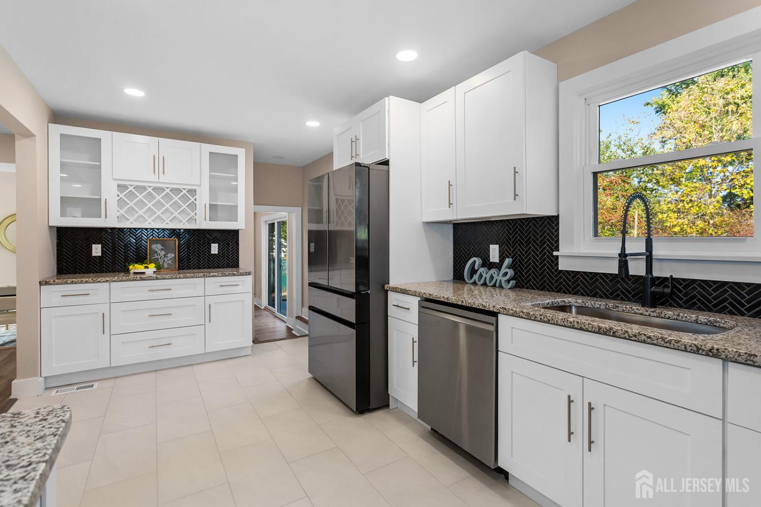 47 Glen Road Howell, NJ 07731 - Photo 18 of 37 Gallery Image 18