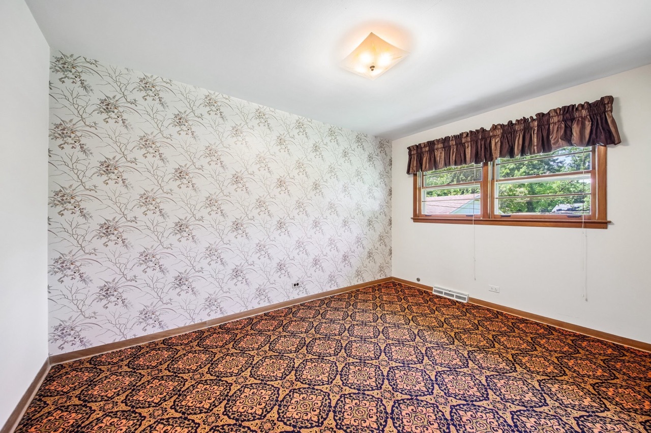 418 Highland Road Willowbrook, IL 60527 - Photo 23 of 44