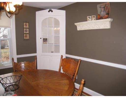 190 Edgemere Road Pawtucket, RI 02861 - Photo 3 of 8 Dining Room.