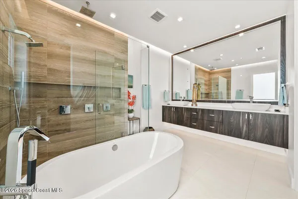 $1,699,990 | 6314 Modern Duran Drive, Melbourne, FL 32940