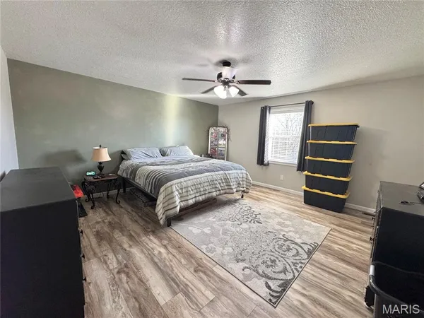 $379,900 | 54291 Johnny Trail, Hannibal, MO 63401