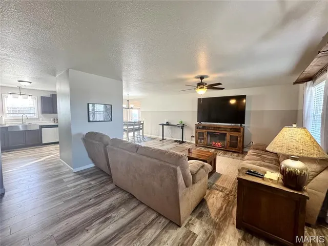 $390,000 | 54291 Johnny Trail, Hannibal, MO 63401