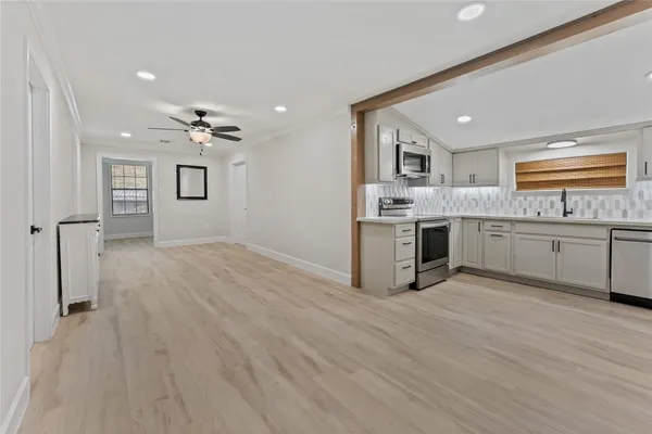 $1,600 | 231 Javelina Trail, Hankamer, TX 77560