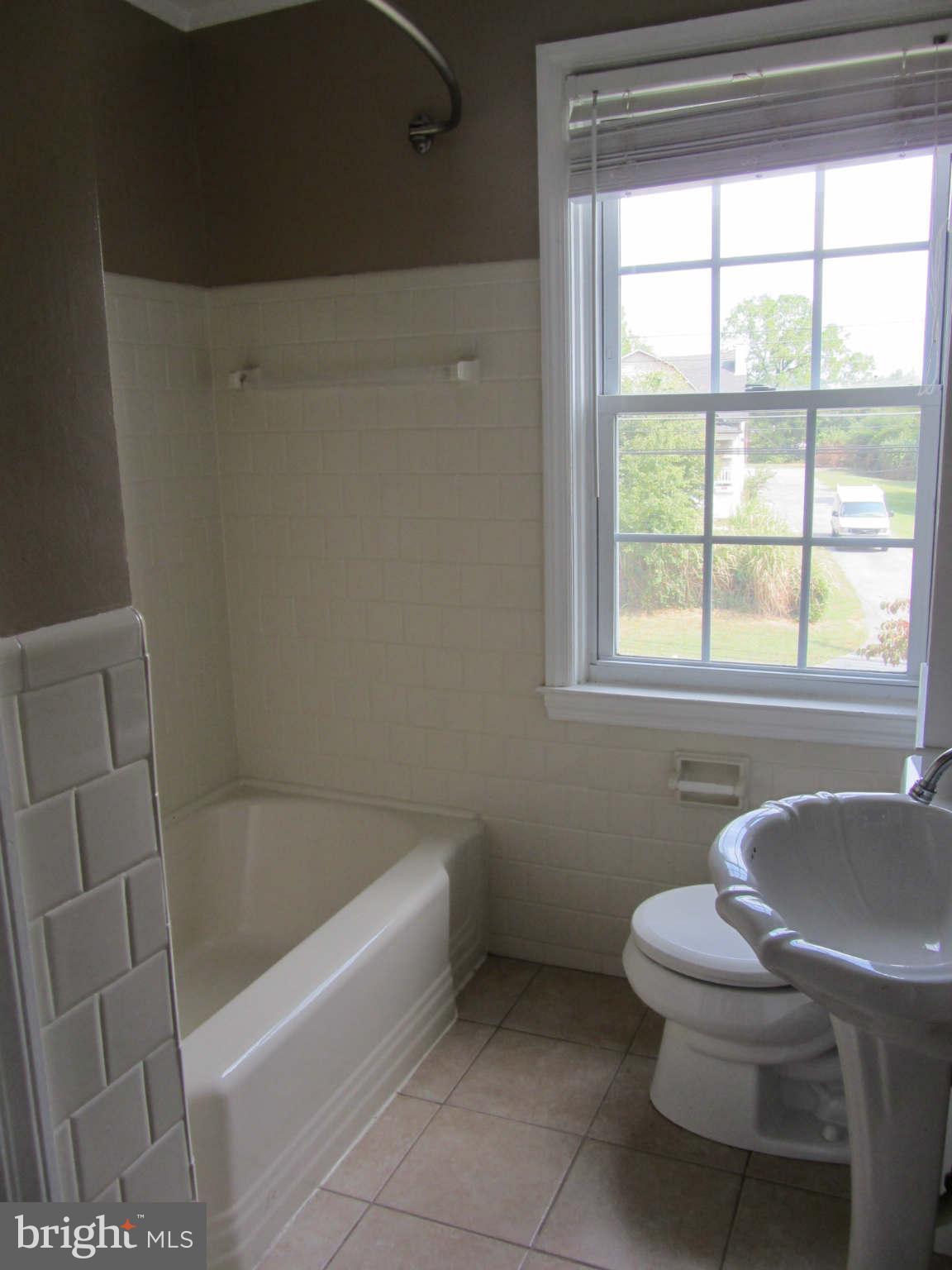 508 Academy Road Baltimore, MD 21228 - Photo 7 of 11 Upper Level Hall Bath
