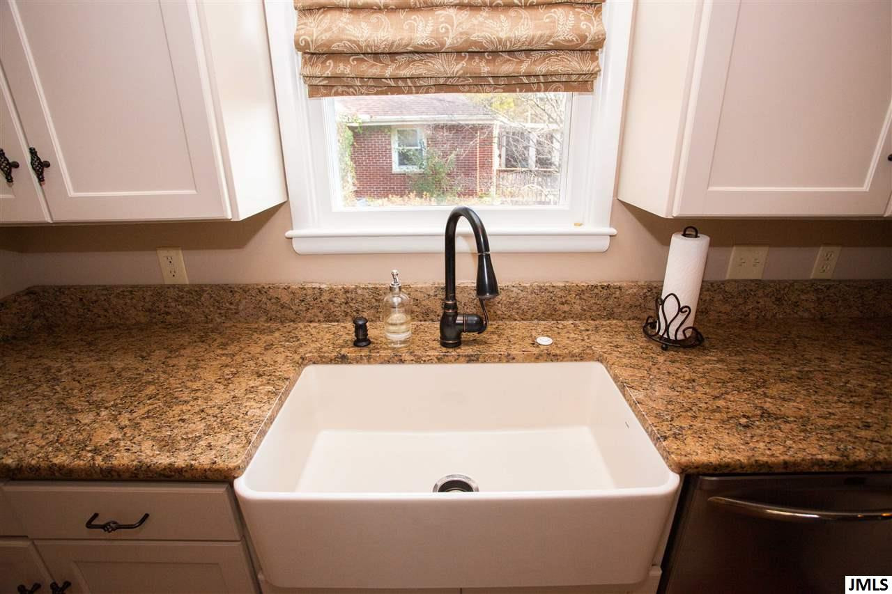 1905 Broadcrest Road Jackson, MI 49203 - Photo 10 of 33 Photo 10
