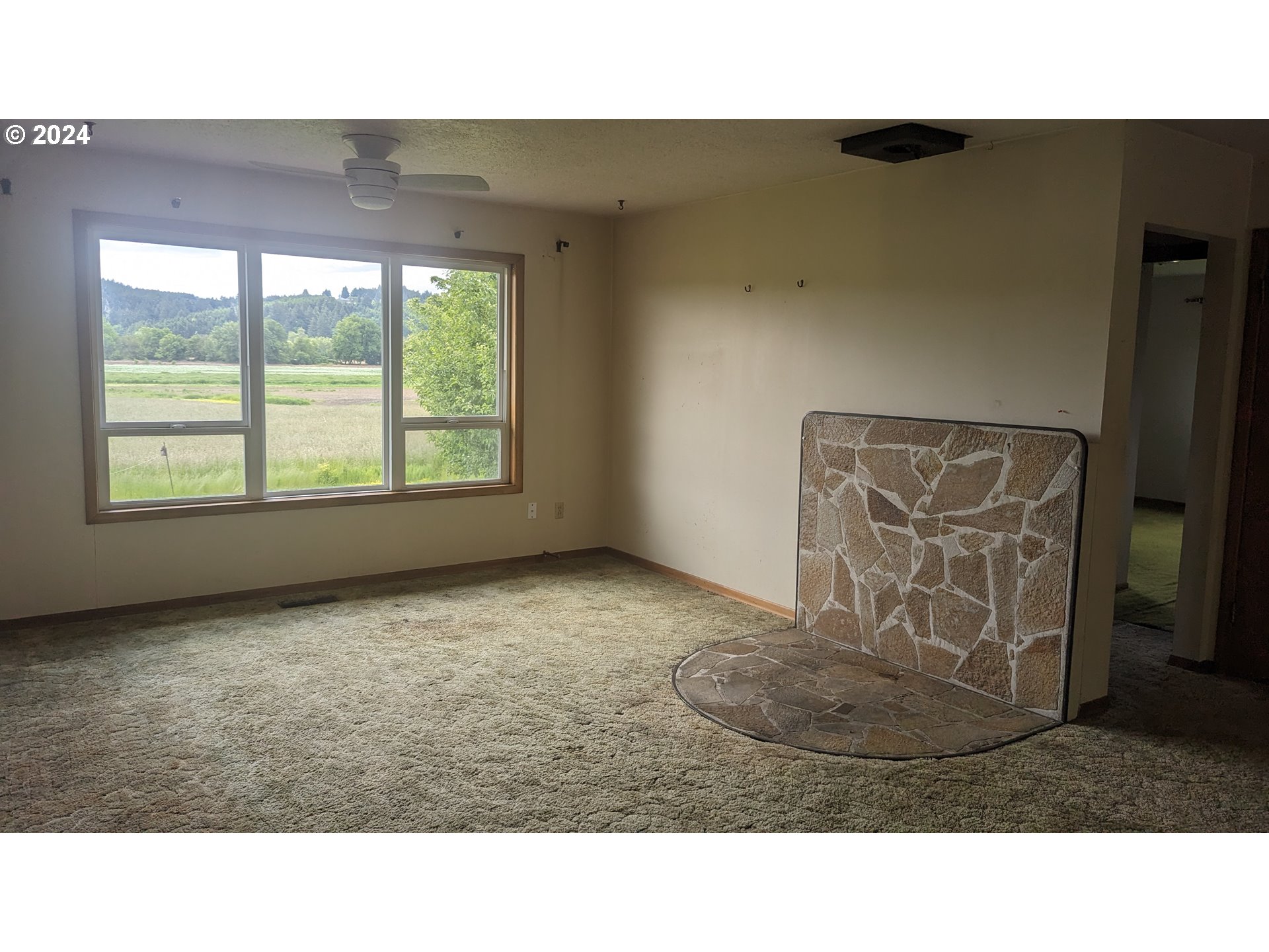 15565 Northwest Sellers Road Banks, OR 97106 - Photo 15 of 48 Living Room