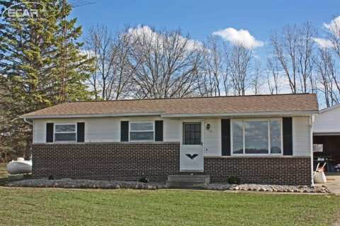 5796 East Burt Road Birch Run, MI 48415 - Photo 1 of 15 20435245.JPG