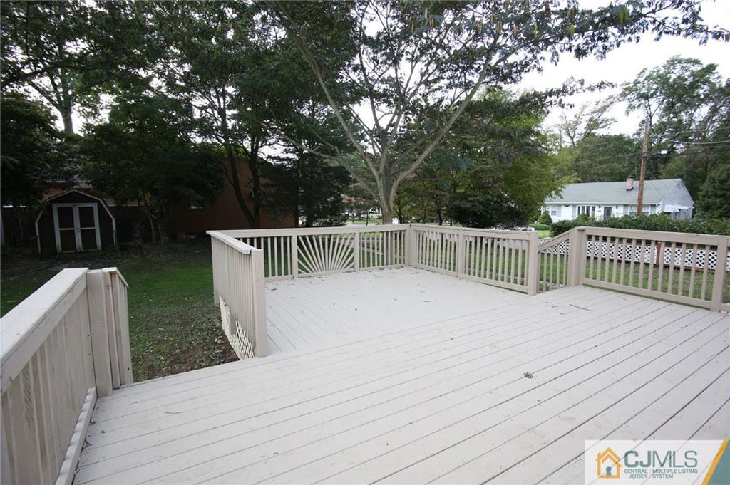 21 Rolling Road Middlesex, NJ 08846 - Photo 16 of 25 Gallery Image 16
