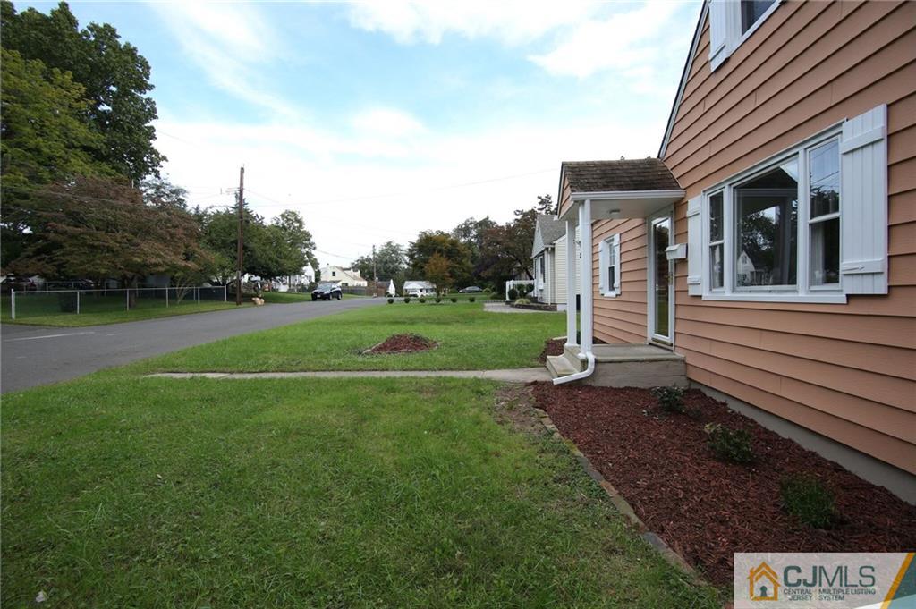 21 Rolling Road Middlesex, NJ 08846 - Photo 24 of 25 Gallery Image 24