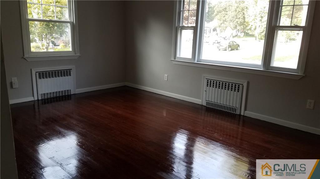 21 Rolling Road Middlesex, NJ 08846 - Photo 7 of 25 Gallery Image 7