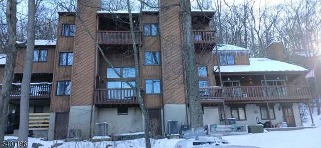 $1,850 | 6 Village Way, Vernon, NJ 07462