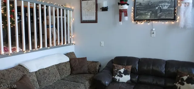 $1,850 | 6 Village Way, Vernon, NJ 07462