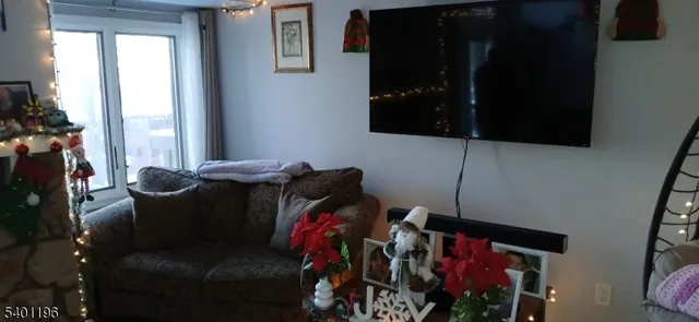 $1,850 | 6 Village Way, Vernon, NJ 07462