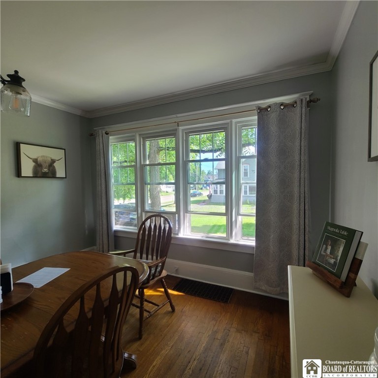 91 West Doughty Street Dunkirk, NY 14048 - Photo 13 of 33 Dining room