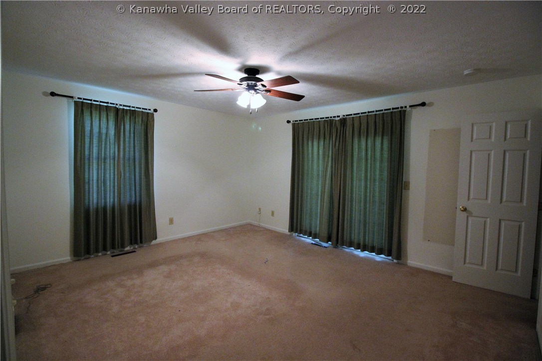 1809 Shadybrook Road Charleston, WV 25314 - Photo 6 of 30 Gallery Image 6