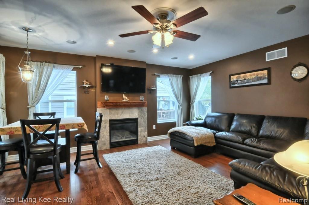632 7th Street Rochester, MI 48307 - Photo 5 of 41 Family Room: Gas fireplace, surround sound