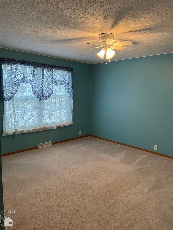 3333 Ravenswood Road, Unit 57 Marysville, MI 48040 - Photo 17 of 22 50068752-16.JPG