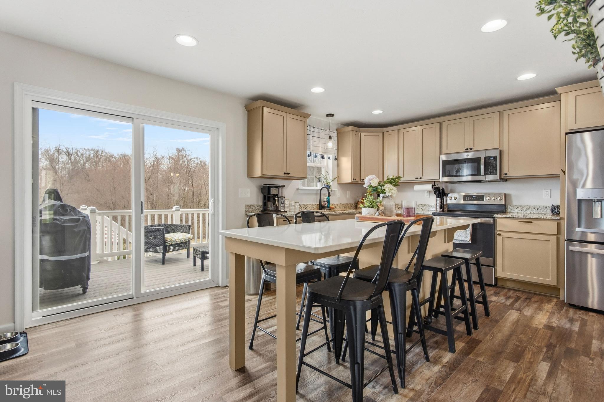 86 Homestead Drive Hanover, PA 17331 - Photo 12 of 38 8ft Long Island