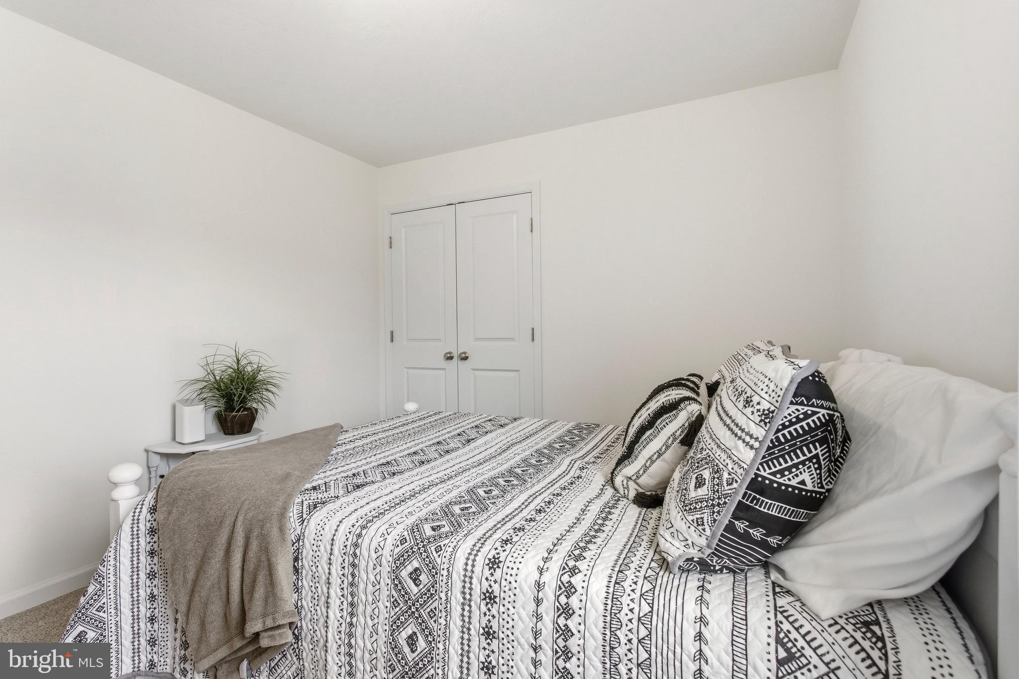 86 Homestead Drive Hanover, PA 17331 - Photo 22 of 38 BR2 (11x10)