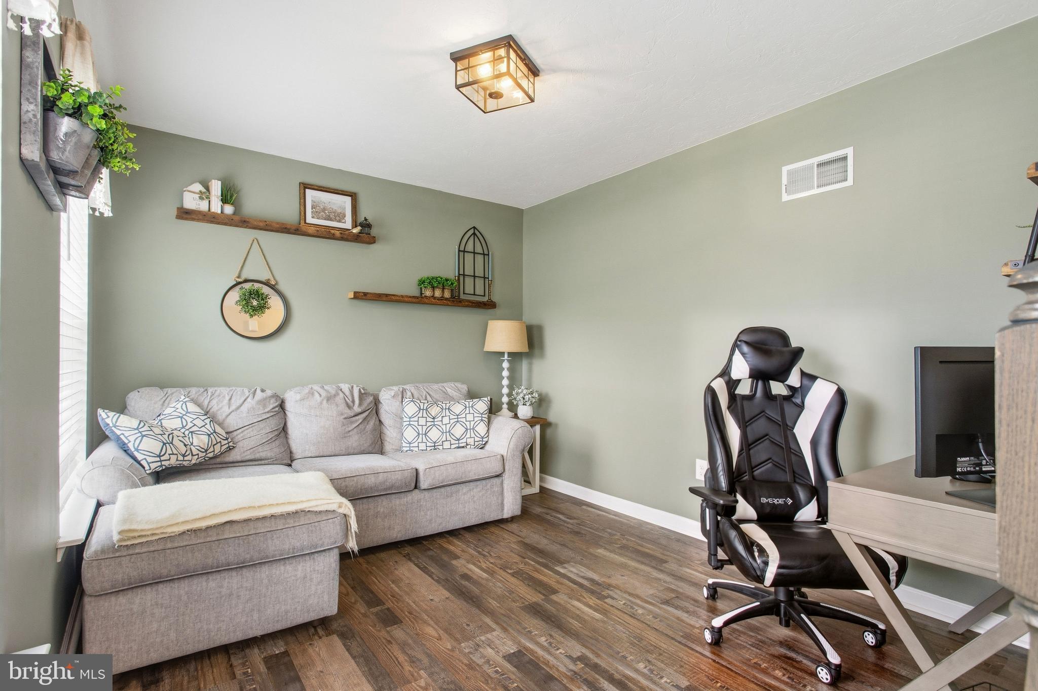 86 Homestead Drive Hanover, PA 17331 - Photo 5 of 38 Great Office Space