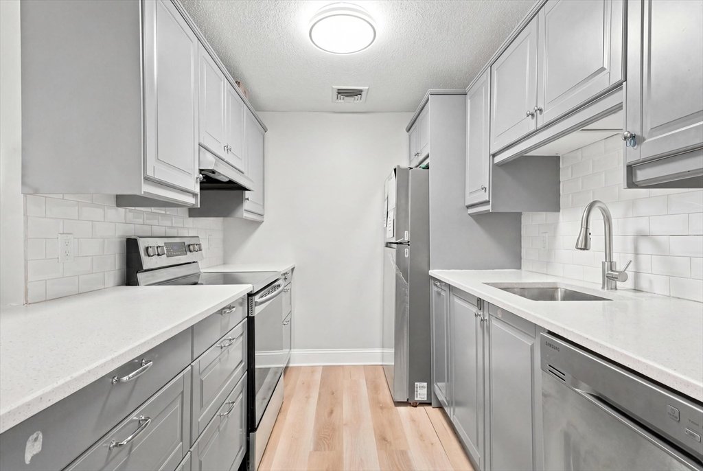 15 Bower Road, Unit F5 Quincy, MA 02169 - Photo 9 of 18