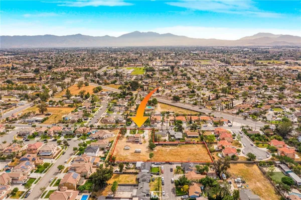 $1,200,000 | 9408 Poplar Avenue, Fontana, CA 92335