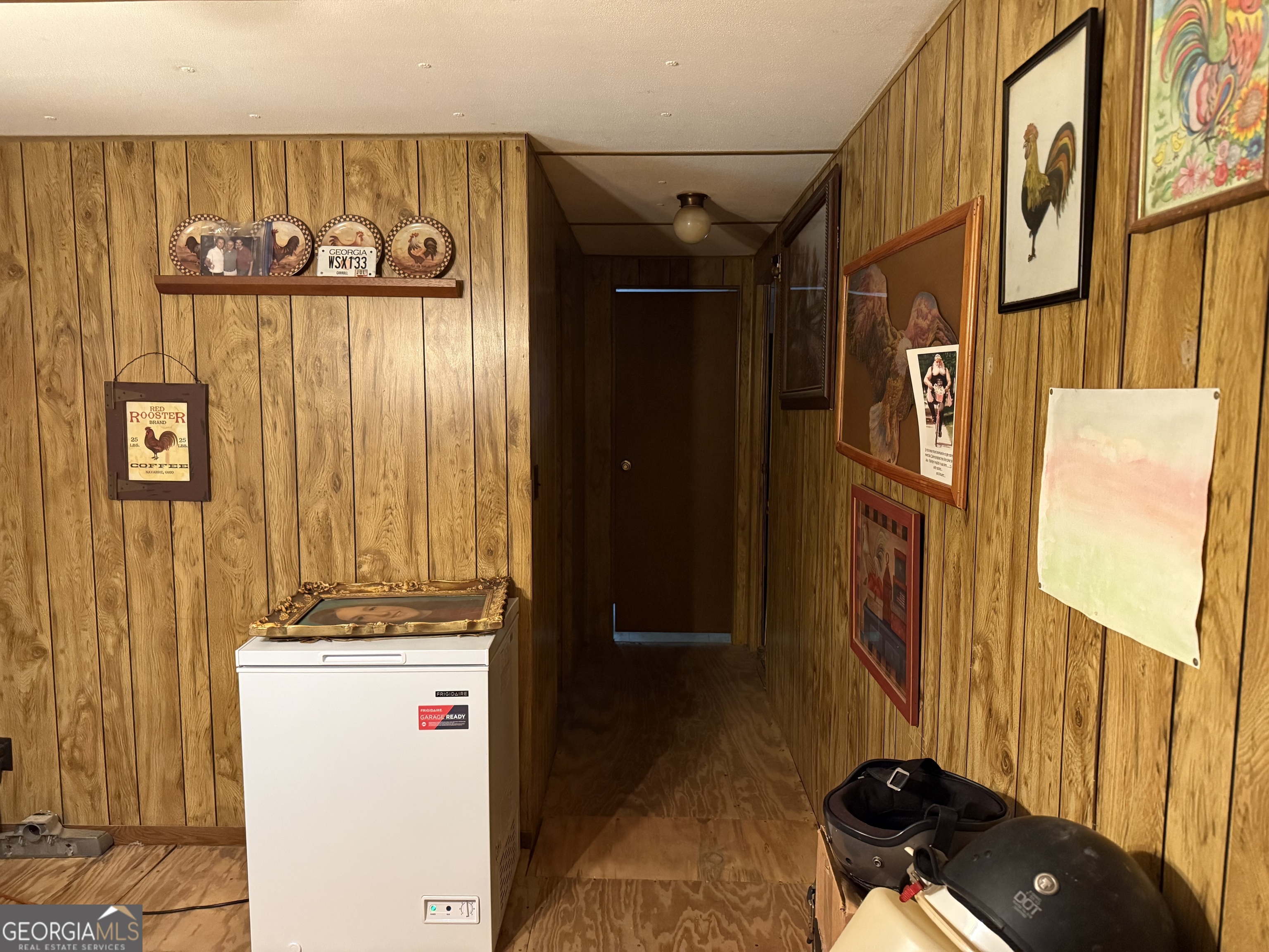 2387 5 Points Road Waco, GA 30182 - Photo 4 of 8 a utility room with dryer and washer