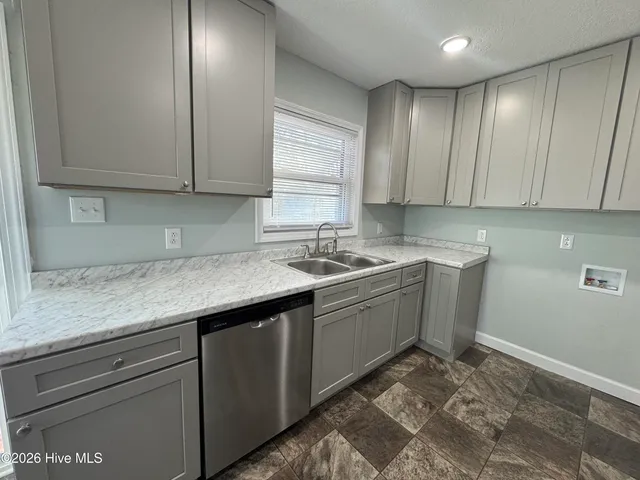 $1,350 | 142 Cardinal Road, Jacksonville, NC 28546