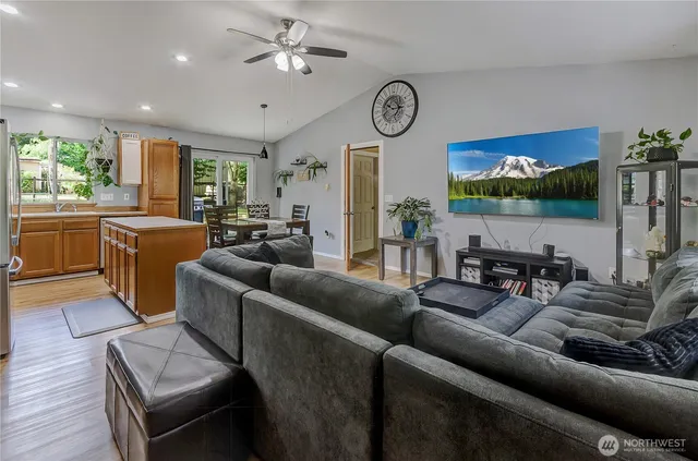 $400,000 | 52 East Moore Street, Port Hadlock, WA 98339