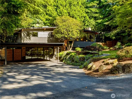 $1,349,000 | 17128 2nd Avenue Southwest, Normandy Park, WA 98166