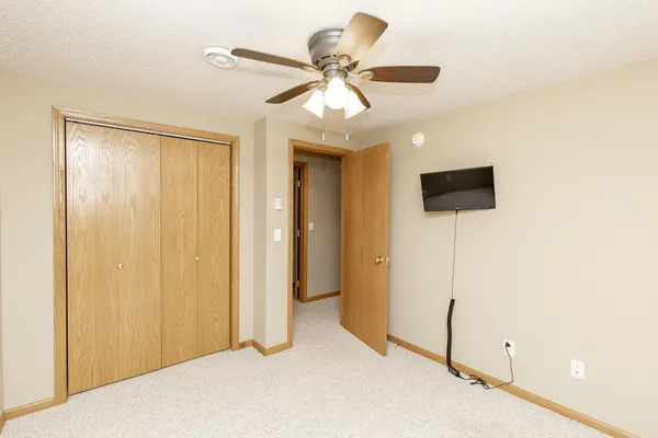 $285,000 | 1614 Suntree Drive, West Fargo, ND 58078