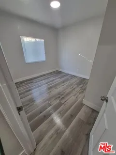 $1,495,000 | 211 East 55th Street, Los Angeles, CA 90011